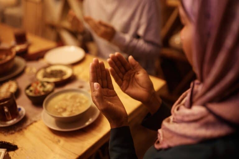 Ramadan : pourquoi le jeûne fait grossir